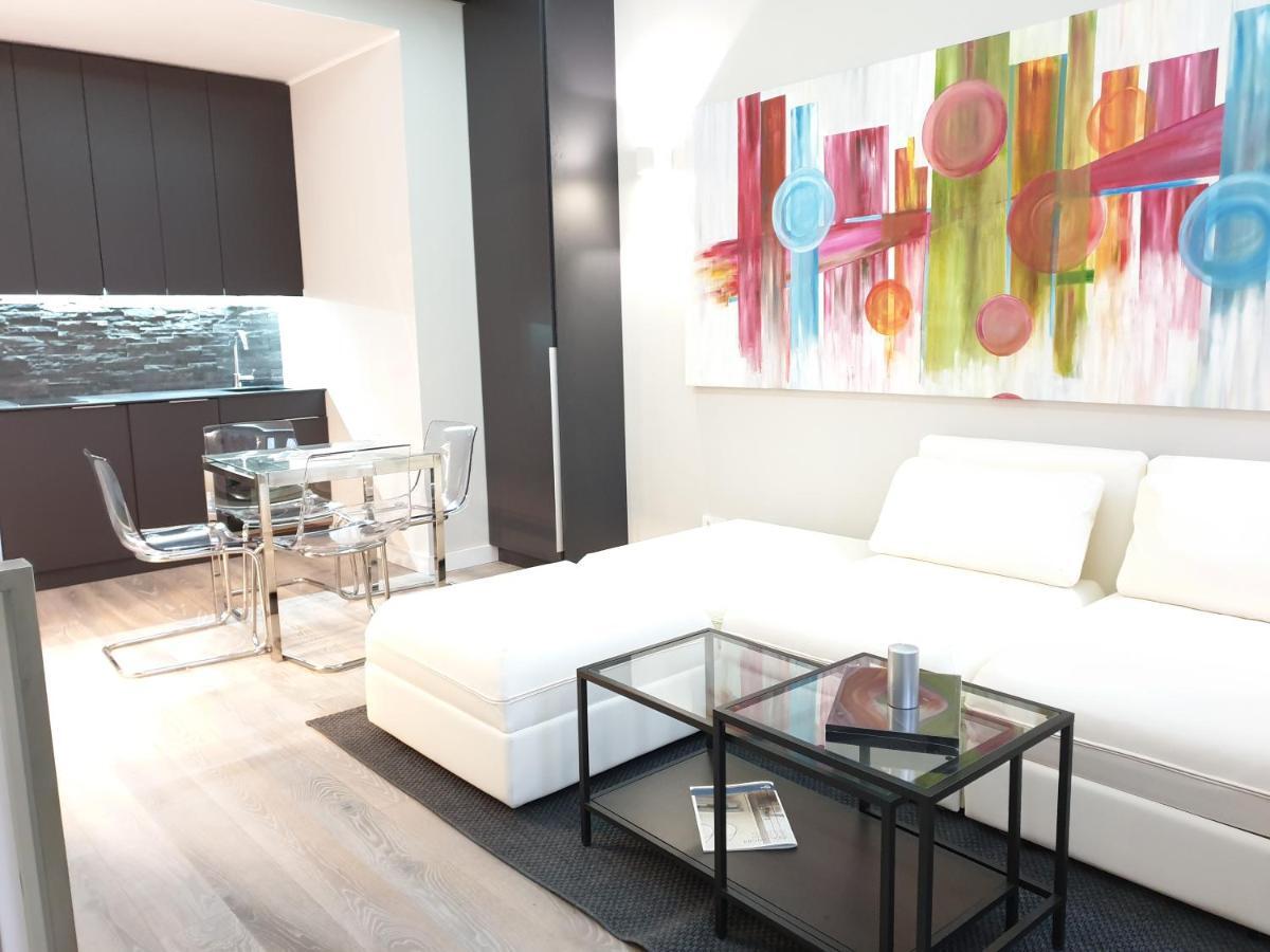Jewel Apartment Vista Duomo 100M มิลาน ภายนอก รูปภาพ